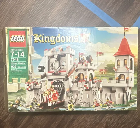 LEGO Kingdoms 7946 King’s Castle 933pc Complete Set w/ Box & Manuals