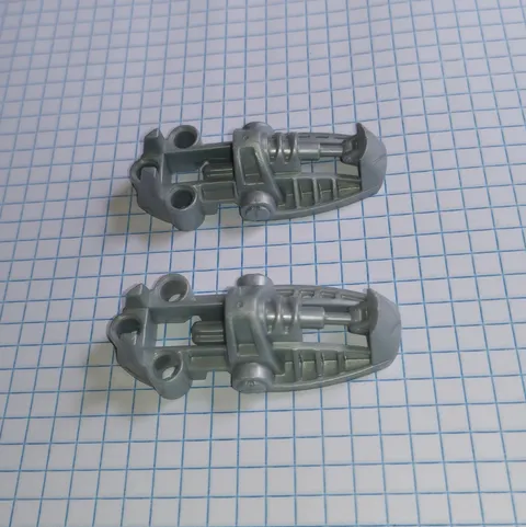 2 Bionicle Lego Parts number 47298 Foot Feet Pearl Light Gray Toa Metru style