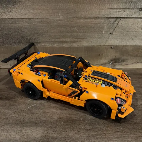 LEGO TECHNIC 42093 Orange Chevrolet Corvette ZR1