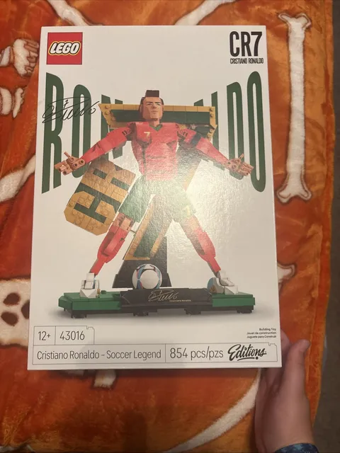 LEGO Editions 43016 Cristiano Ronaldo Soccer Legend - New, Sealed - Ships Fast