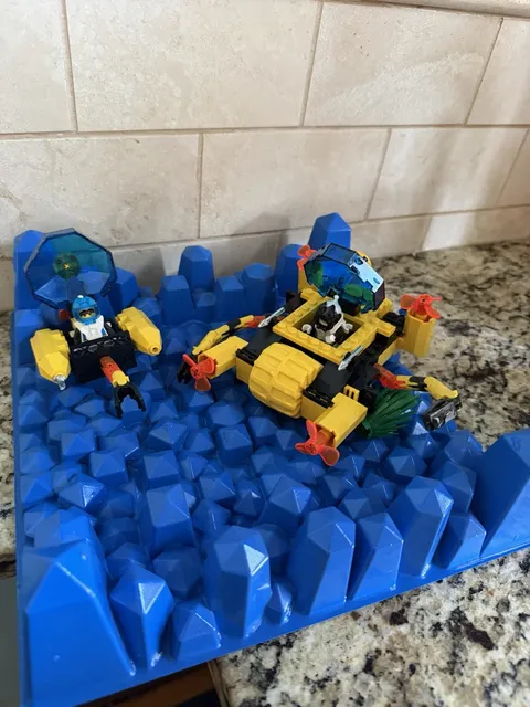 LEGO 6145/1728 Crystal Crawler w/ Base + 6125 Sea Sprint 9 Aquanauts