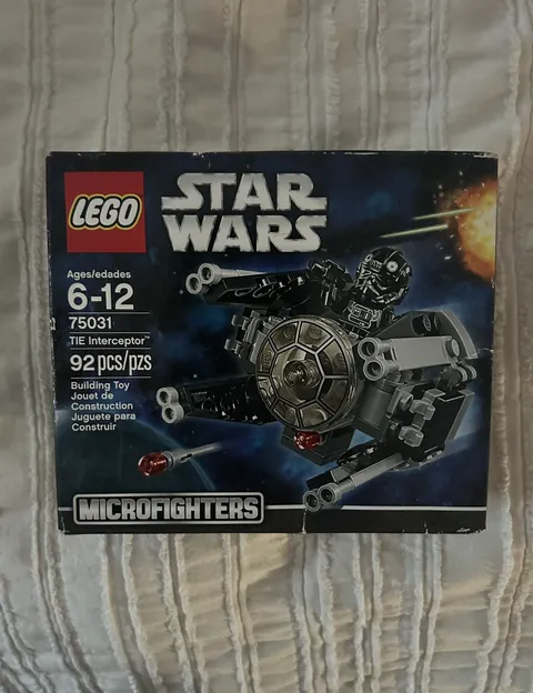 Sealed LEGO Star Wars: Tie Interceptor Microfighter (75031) Shelf Wear Eq7
