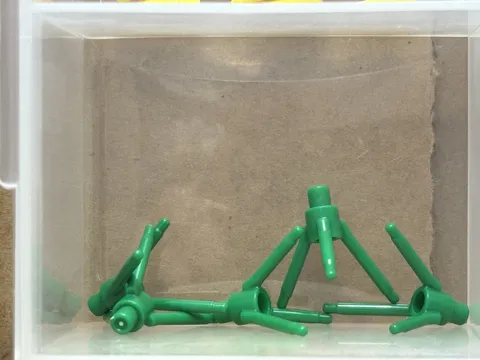 LEGO Parts - Green Plant Flower Stem Bar Holder, Bar 3 Stems - No 24855 - QTY 5