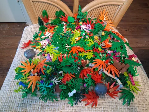 LEGO Large Lot Trees Plants Shrubs Leaves Bushes Flowers Foliage and more