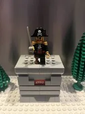 Lego Minifigure Captain Brickbeard pi116 (or pi081) Imperial Flagship Rare 2010