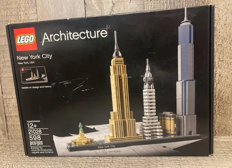 LEGO Architecture 21028 New York City Skyline 598pcs Retired Set Brand New