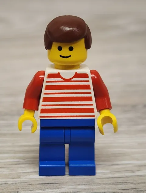 Lego hor028 Horizontal Lines Red Arms Blue Legs Brown Male Hair Minifigure