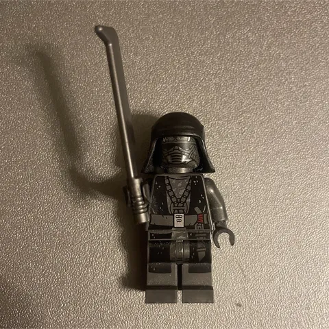 LEGO Star Wars Knight of Ren Trudgen Minifigure    W/ Accessory