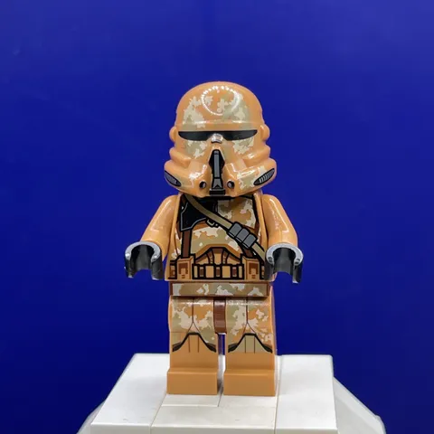 LEGO® Minifig sw0605 - Clone Airborne Trooper (Phase 2) - Geonosis Camouflage