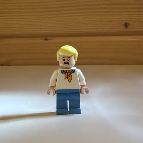 LEGO Scooby-Doo Fred Jones Minifigure  Set 75902 *Retired Set* READ DESCRIPTION 