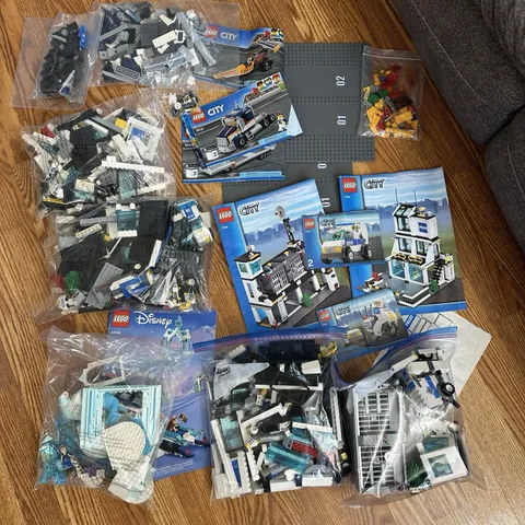 Lego 7744 Town City Police Headquarters Parts Incomplete Frozen 43194 60151 Lot