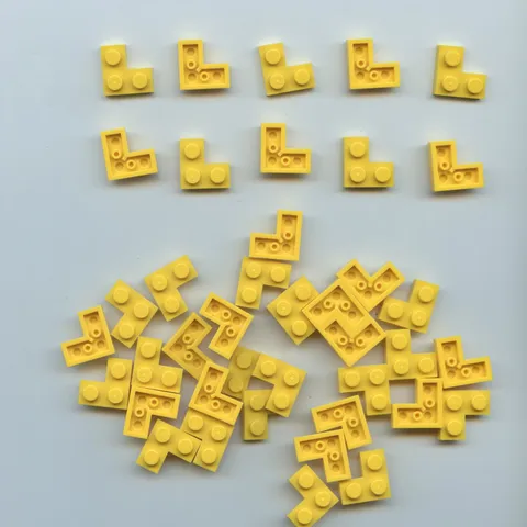 LEGO x 40 Yellow Plate 2 x 2 Corner bulk lot 2420