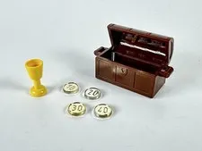 Vintage LEGO Pirate Treasure Chest  with Coins & Cup #1