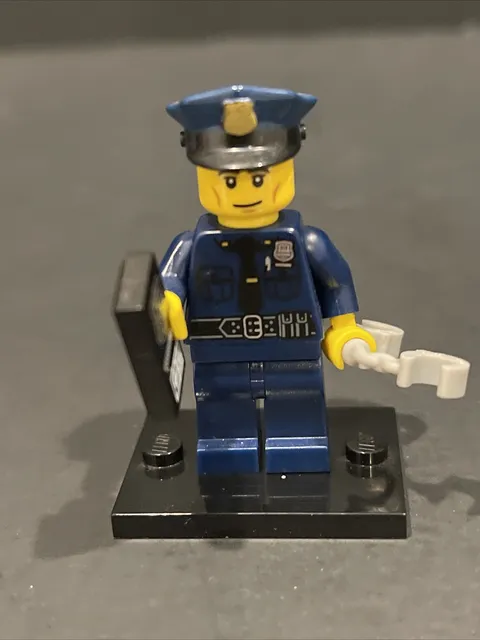 LEGO Minifigure Series 9 (71000) - Policeman Tight