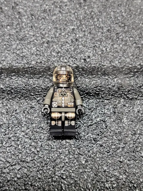 LEGO Space Insectoids Droid Gigabot Minifigure sp032 6977 6905 6969 2965 3071