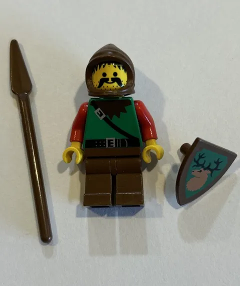 LEGO Castle Minifigure Dark Forest Forestman 4 With Shield Cas010