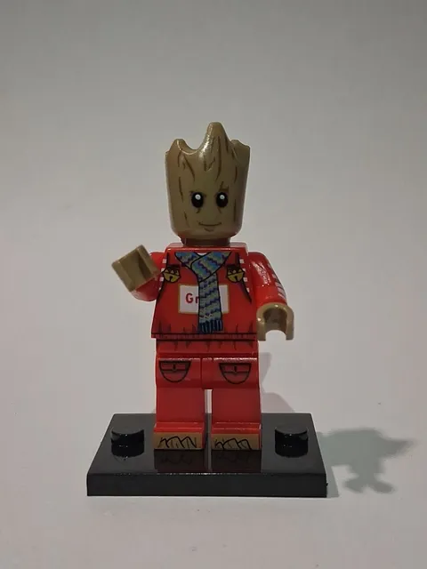 Groot Avengers Minifigure Chritmas,Santa With Stand Custom Holiday Serie New