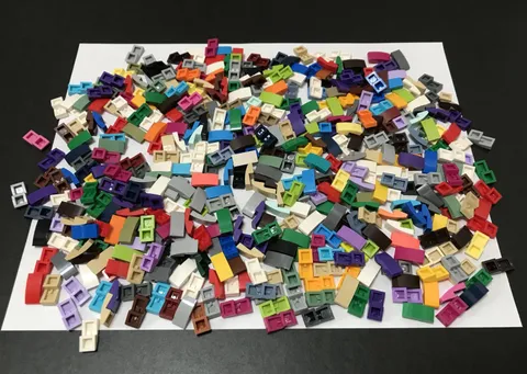 LEGO - Lego Curved Slope 2 X 1 X 2/3 Assorted  X 450 Pieces - LEGO Part 11477