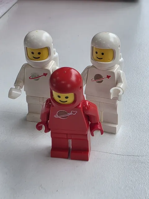LEGO Classic Space Minifigure Lot Red And White w/ Backpacks Vintage