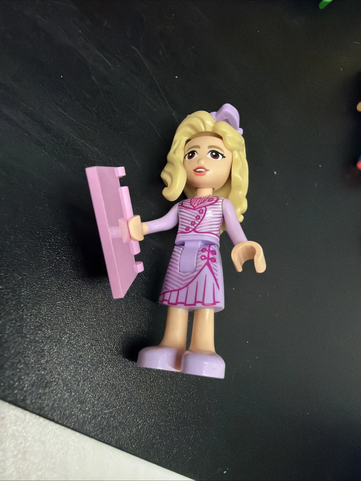 LEGO Minifigure - Wicked - Glinda - Mini Doll Lavender Dress - - QTY 1