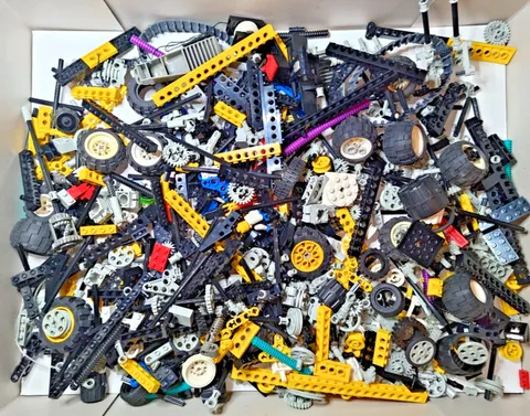 LEGO Technic Parts Lot 3 lbs Vintage 1990s 2000s Beams Gears Wheels Tires Mixed 