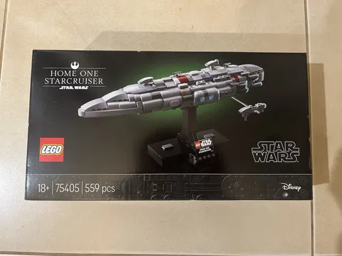 Lego Star Wars: Home One Starcruiser 75405 New