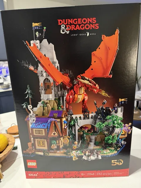 LEGO Ideas Dungeons & Dragons Red Dragon's Tale 21348 3745pc Sealed
