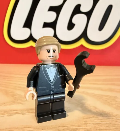 Lego Speed Champions James Bond Minifigure With Accessory