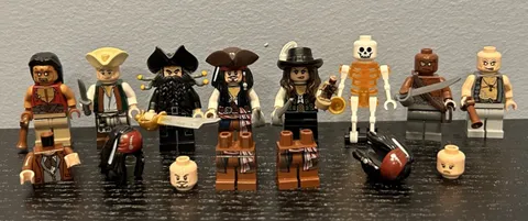 LEGO Pirates of the Caribbean Minifigure Lot 4195 Queen Anne's Revenge + Extras