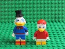 Lot of 2 LEGO Disney Series Minifigures Huey Duck red shirt Scrooge McDuck HD54
