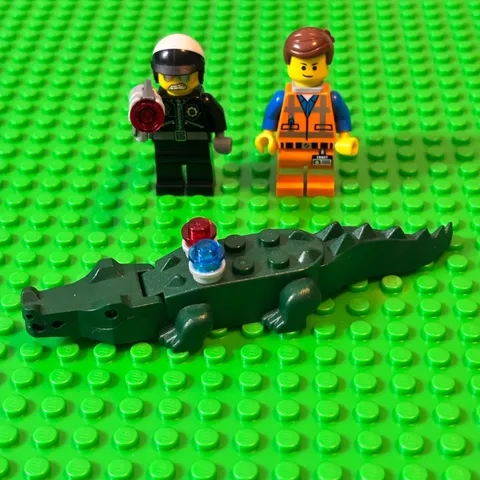 LEGO Movie Minifigure Lot: Bad Cop Pursuit 70802 Emmet Robo Croc & Instructions