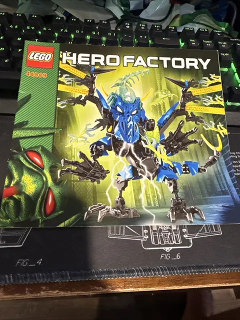 LEGO ® HERO Factory DRAGON BOLT 2013 Instruction Manual 44009