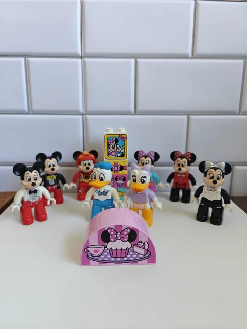 LEGO DUPLO Disney Mickey Minnie Donald Daisy Figures Bundle w/ Minnie + Blocks