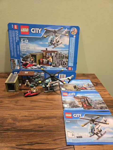 LEGO City: Crooks Island (60131) Plz Read