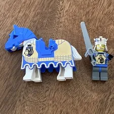 Lego Castle King Mathias Horse Blue Gold Barding Armor READ Knights Kingdom 8781