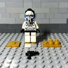 LEGO STAR WARS 501st Clone Trooper Pilot w/ Short Blaster