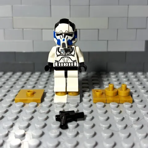 LEGO STAR WARS 501st Clone Trooper Pilot w/ Short Blaster
