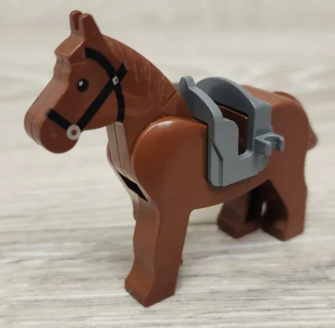 Lego 4493c01pb05 Reddish Brown Horse Black Eyes Black Bridle & Dark Gray Saddle