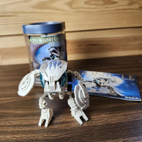 LEGO Bionicle Kohrak Set #8565Complete 
