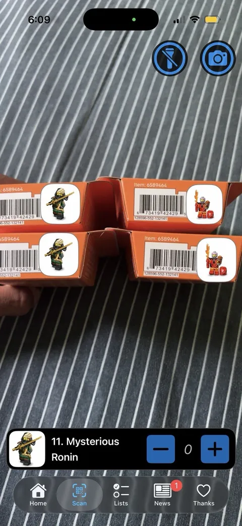 LEGO Minifigures Series 29 Lot of 4 - 2x Bionicle Cosplayer, 2x Mysterious Ronin