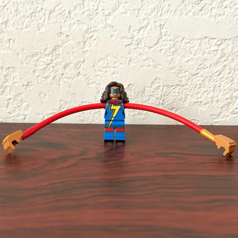 LEGO Ms. Marvel Minifigure - w/ Stretchy Arms - (sh375)
