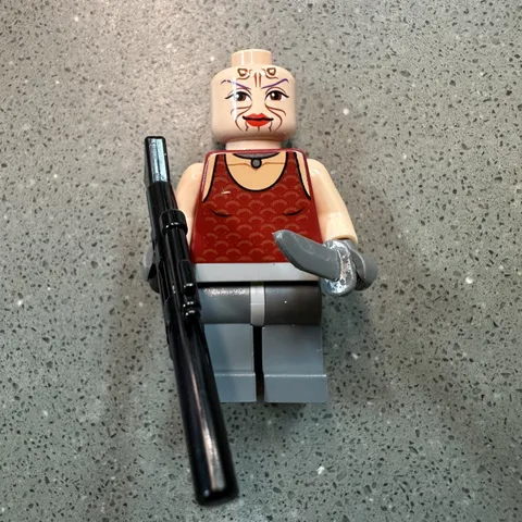 new LEGO Star Wars Clone Wars Minifig - Zabrak bounty hunter Sugi from set 7930