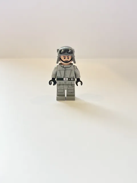 LEGO Star Wars UCS AT-ST Pilot Minifigure 75417