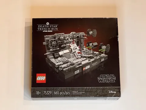 LEGO Star Wars: Death Star Trench Run Diorama (75329)