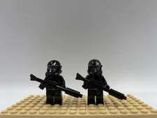 LEGO Star Wars Minifigures lot of (2) sw1416 Imperial Death Trooper w/ rifles!!