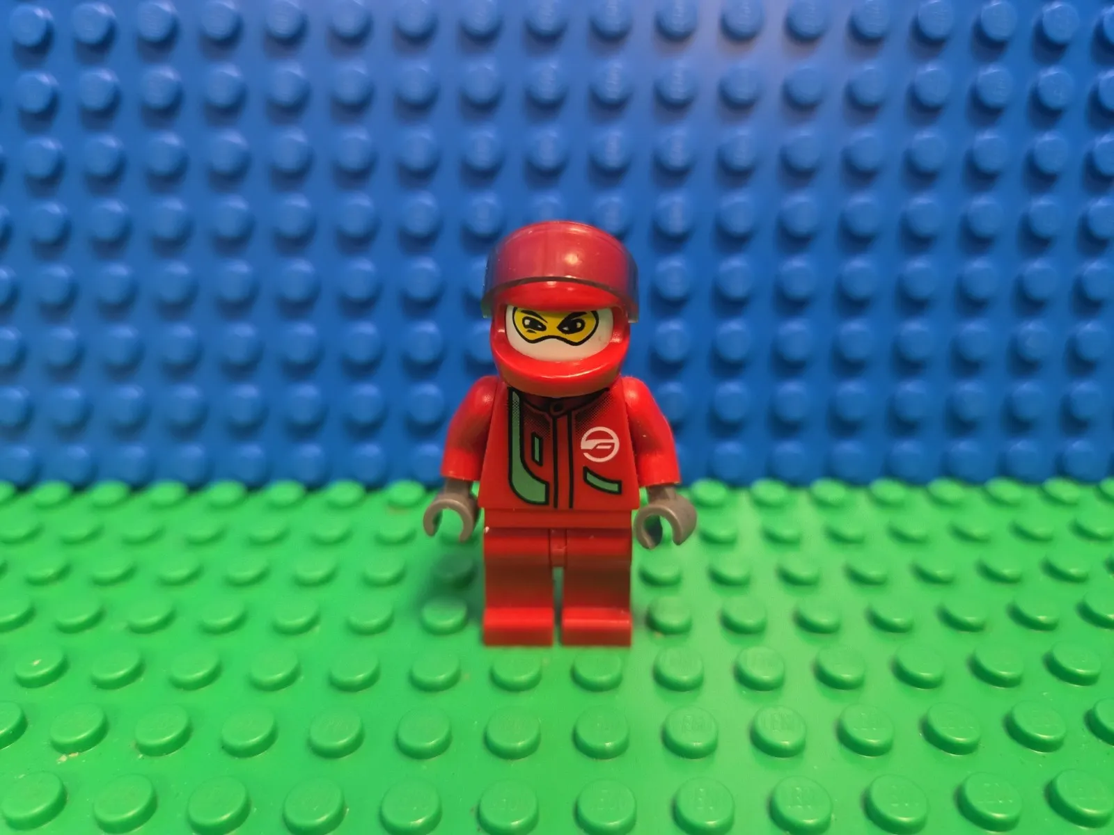 LEGO Race Car Driver Magnet Minifigure M428 magrace CMF Lot Rare Retired City 