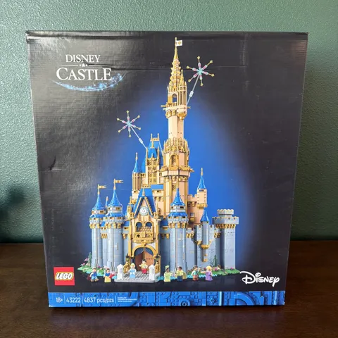 LEGO Disney: Disney Castle 43222 - New Sealed - Retired