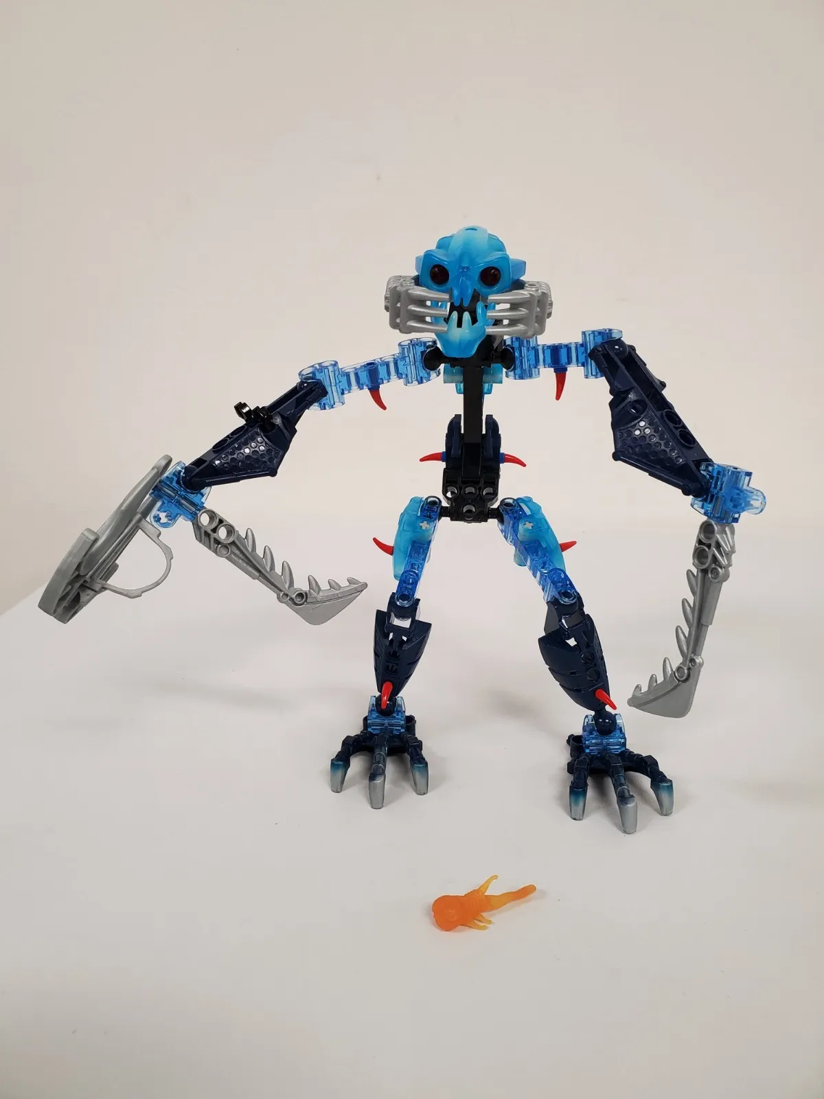 LEGO Bionicle 8916 Barraki Takadox 100% Complete -  1 Orange Squid - NO Manual