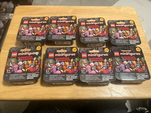 Lego Mini Figures D&D Dungeons & Dragons Lot Of 8 BRAND NEW RARE
