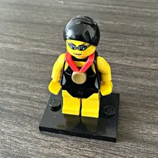 LEGO CMF Series 7 Swimmer AMAZING condition